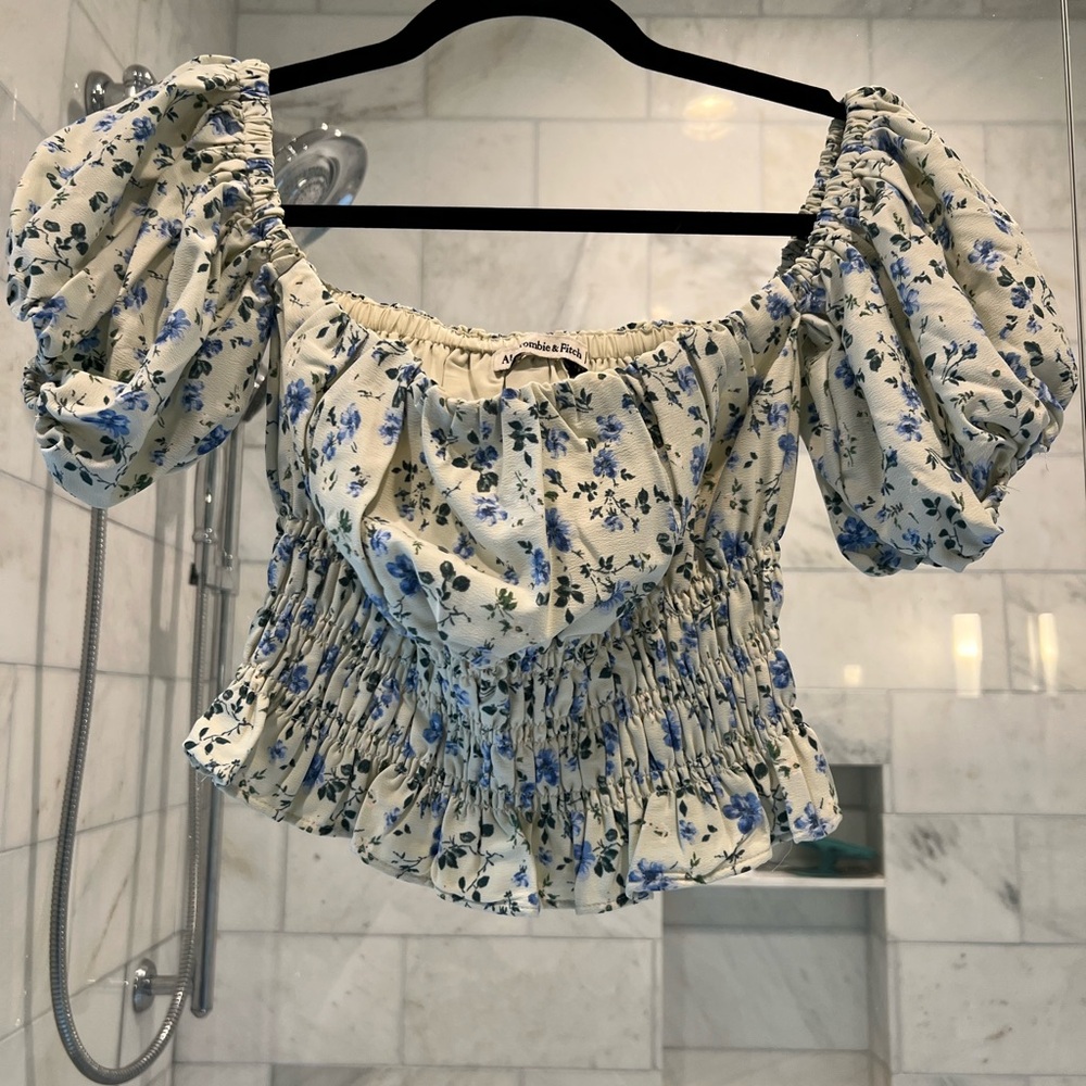 Abercrombie Off-shoulder Crop Top, Size Small